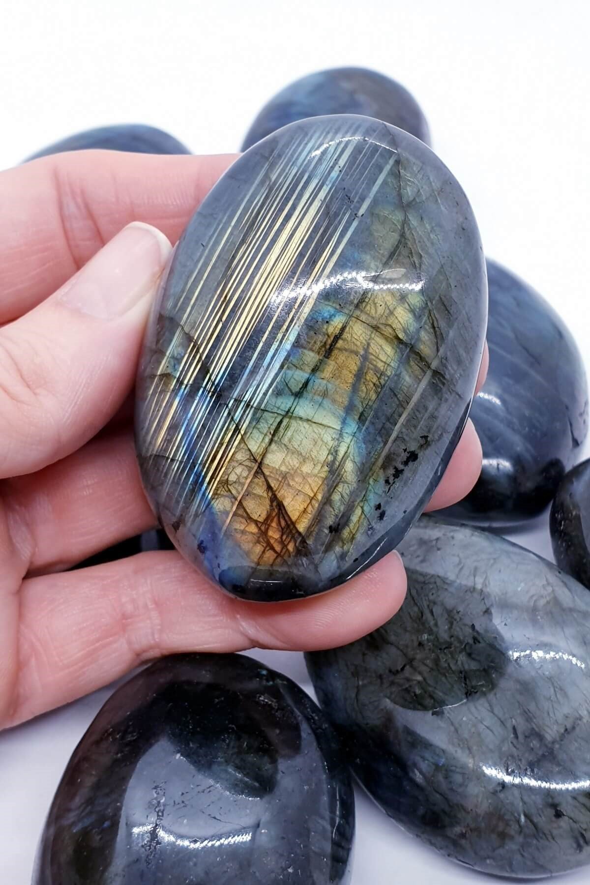 Labradorit Sabun Şeklinde Doğal Taş Parça