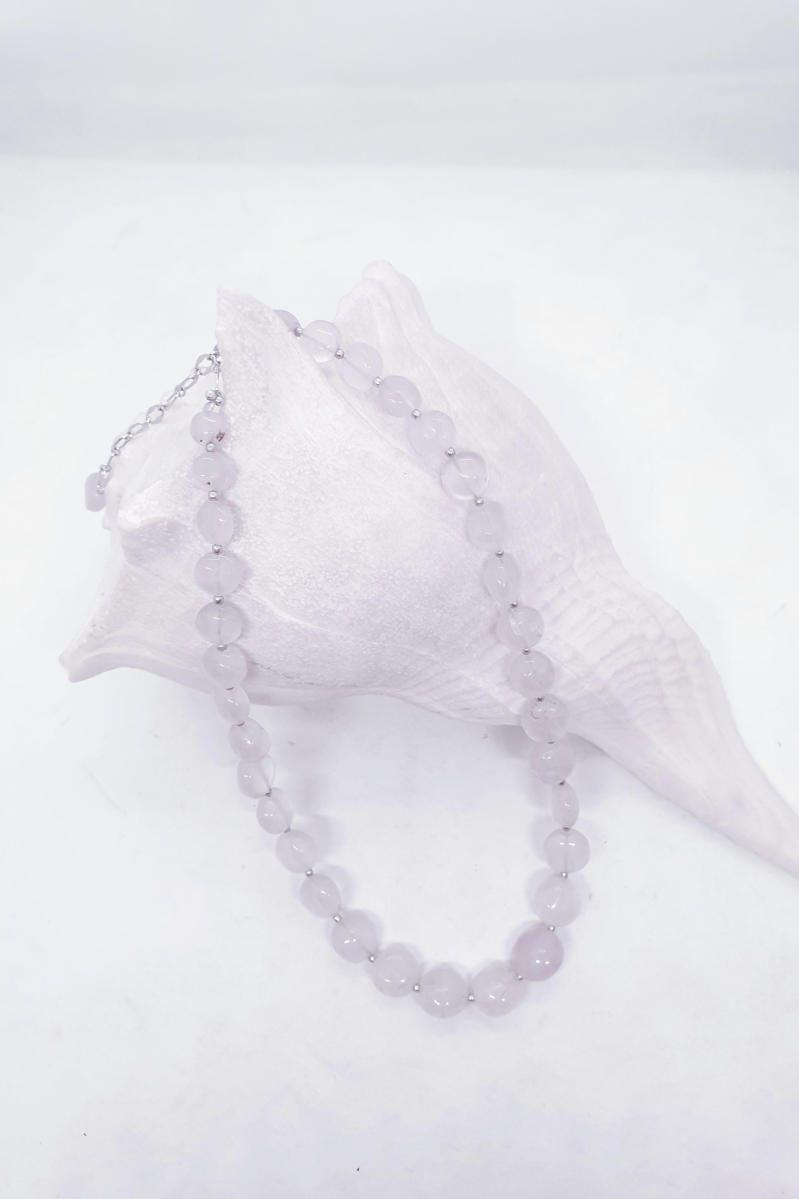 PEMBE KUVARS BUTİK KOLYE