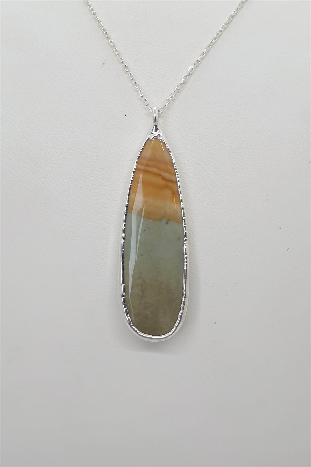 Pistachio Kalsit Sade Zincirli Kolye