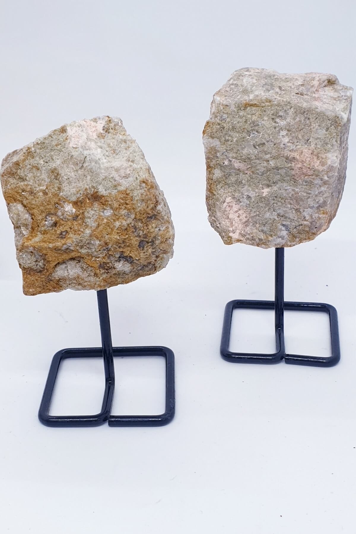 Unakit Doğal Taş Standlı Ham Parça