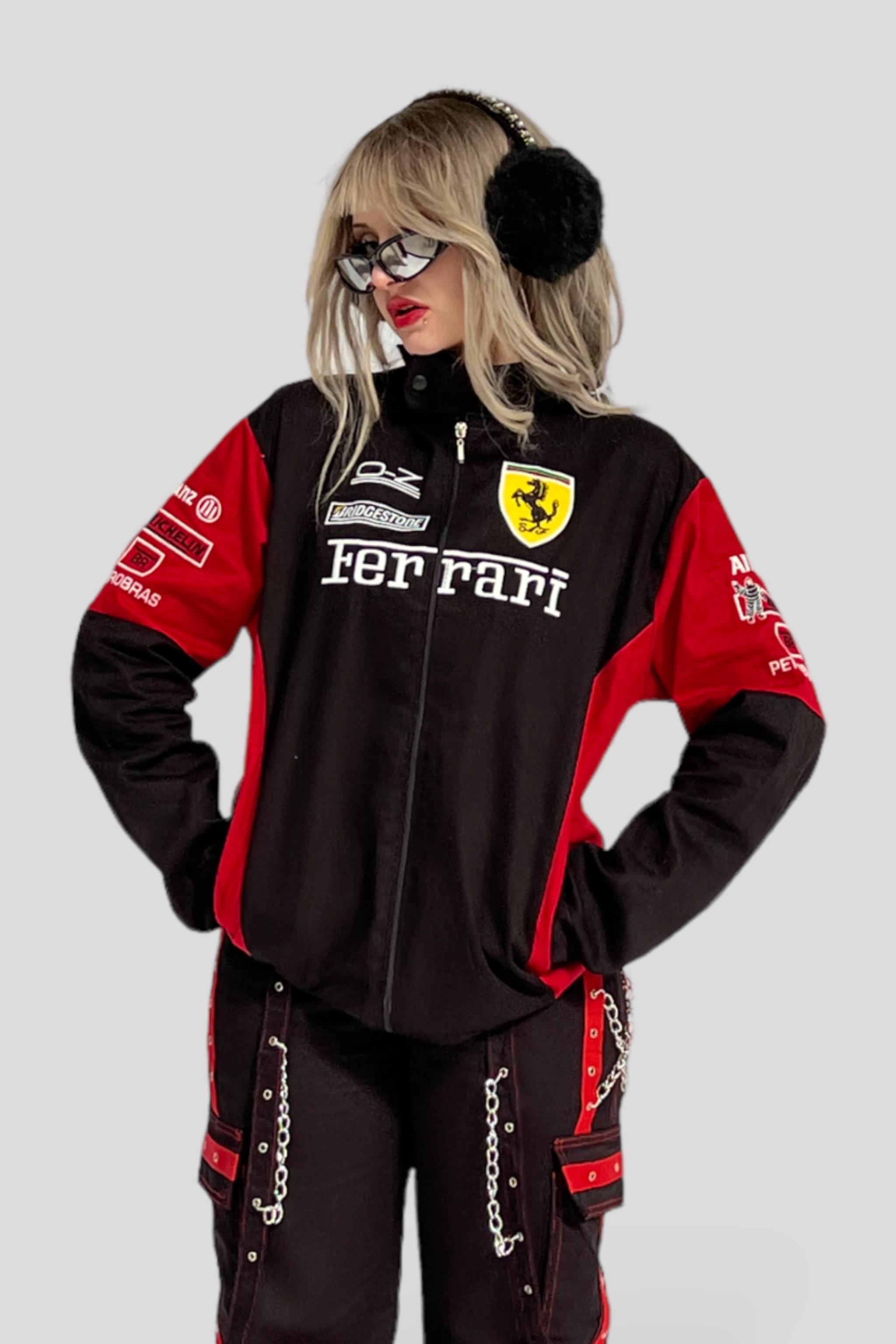 Siyah Ferrari Gabardin Yarışçı Ceket Ürününü Hemen İncele
