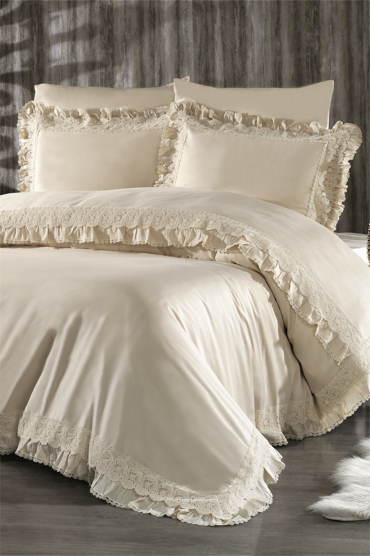 Royal Nazik Bej Helen Pamuksaten Uzun Ömürlü Organik Dantelli Nevresim Takımı