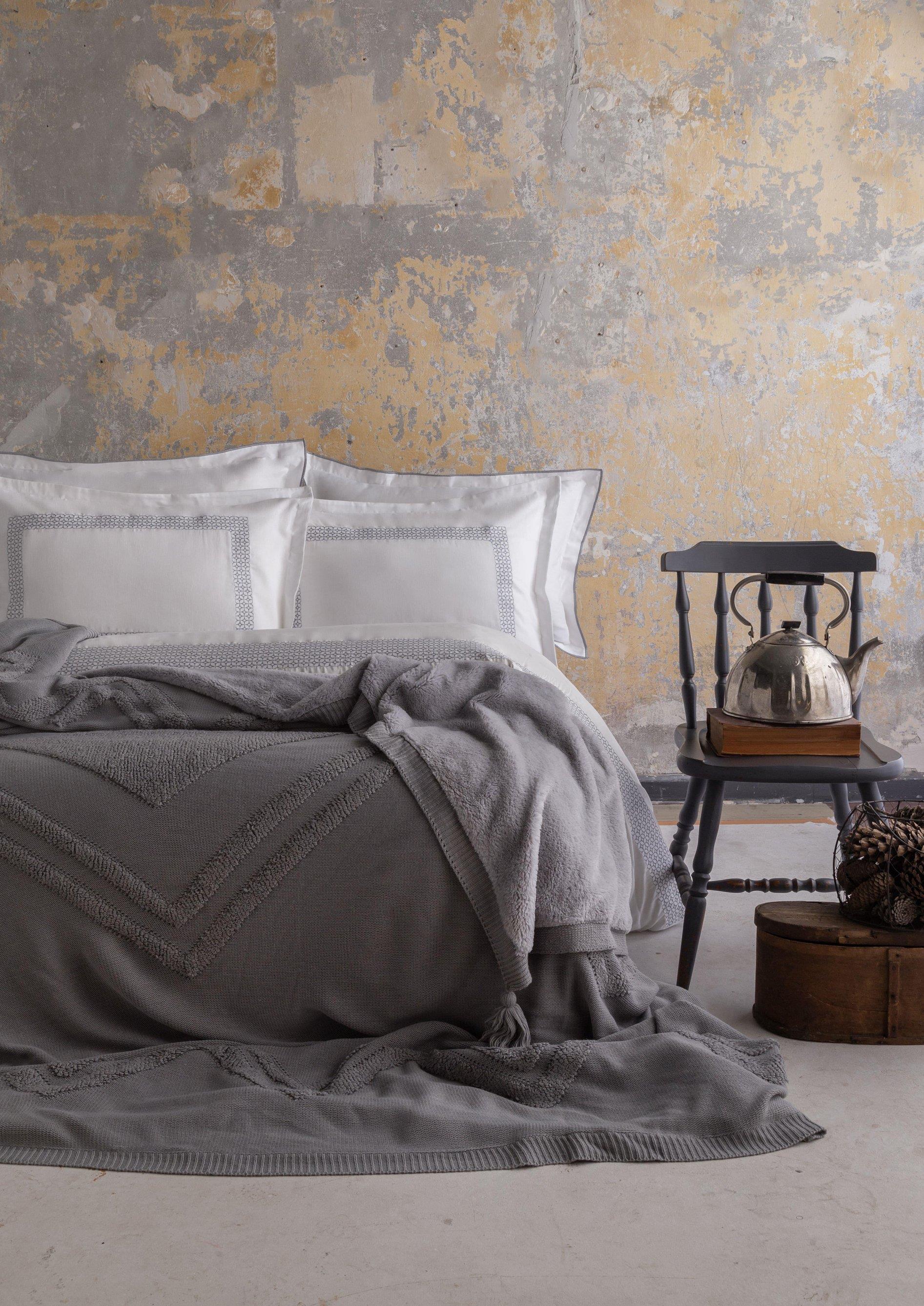 Apricitas Çift Kişilik Yatak Örtüsü Nevresim Set Moneda Gray