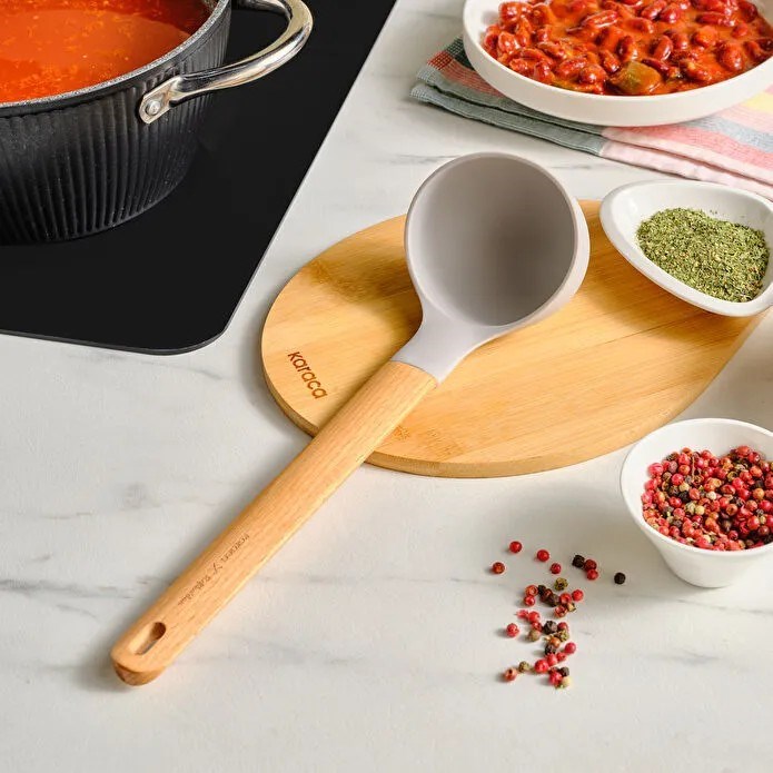 Karaca x Refika Gadgets Ahşap Saplı Silikon Kepçe