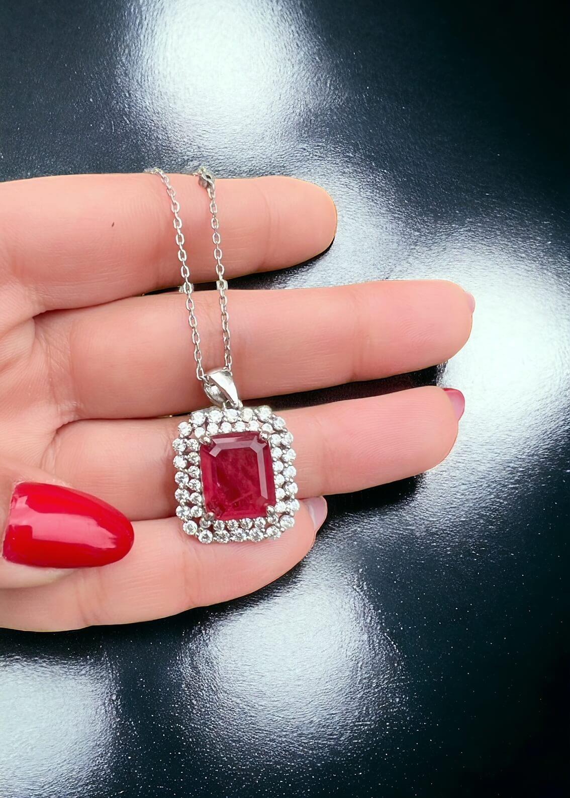 Kırmızı Paraiba Kolye