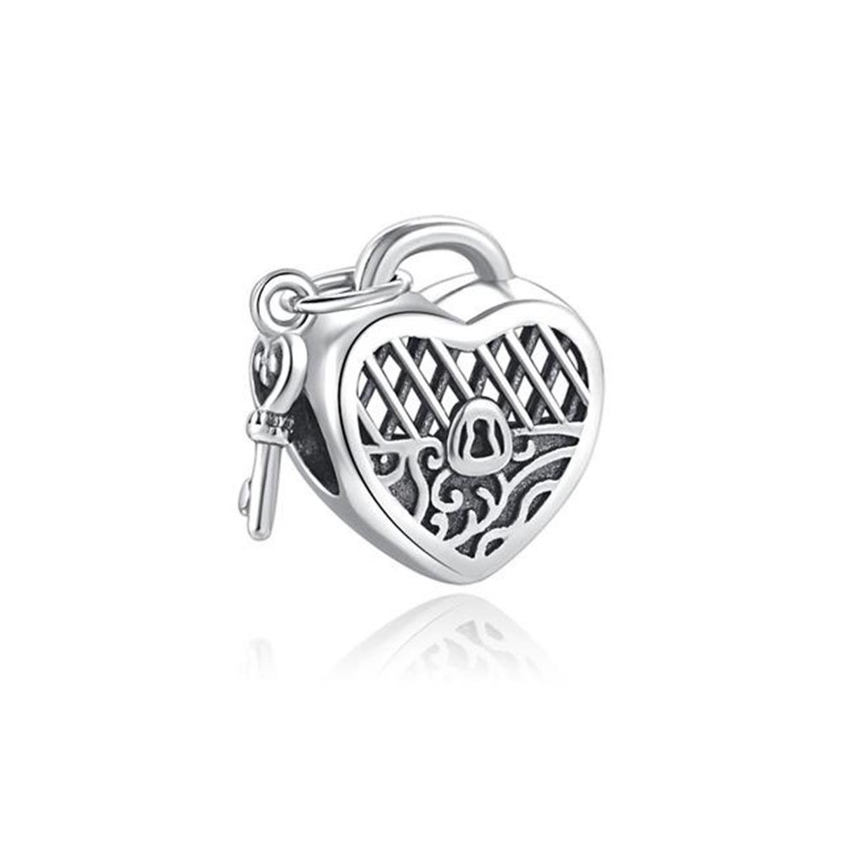 Anahtar Sallantılı Kalp Charm