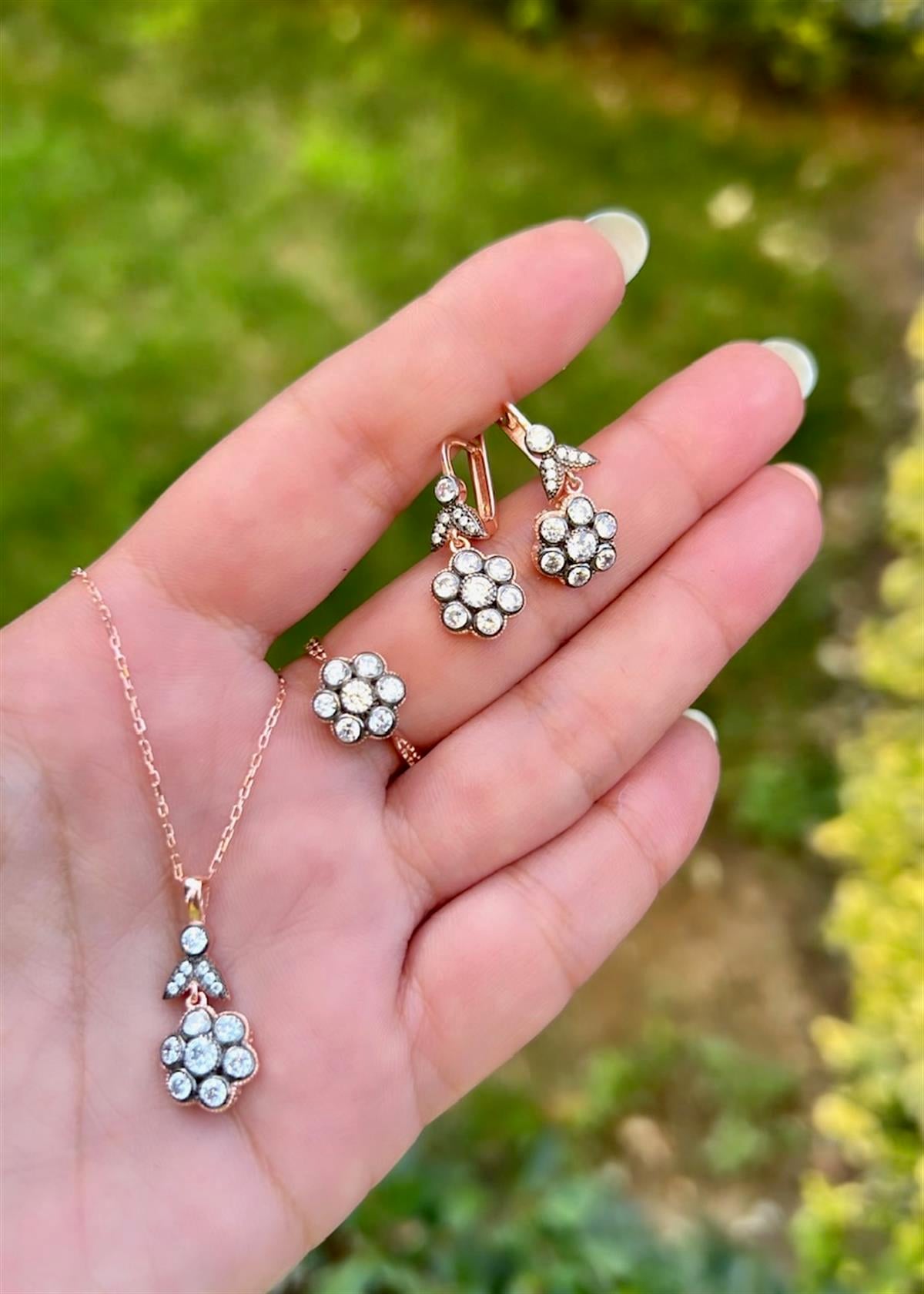 Elmas Montür Çiçek Set