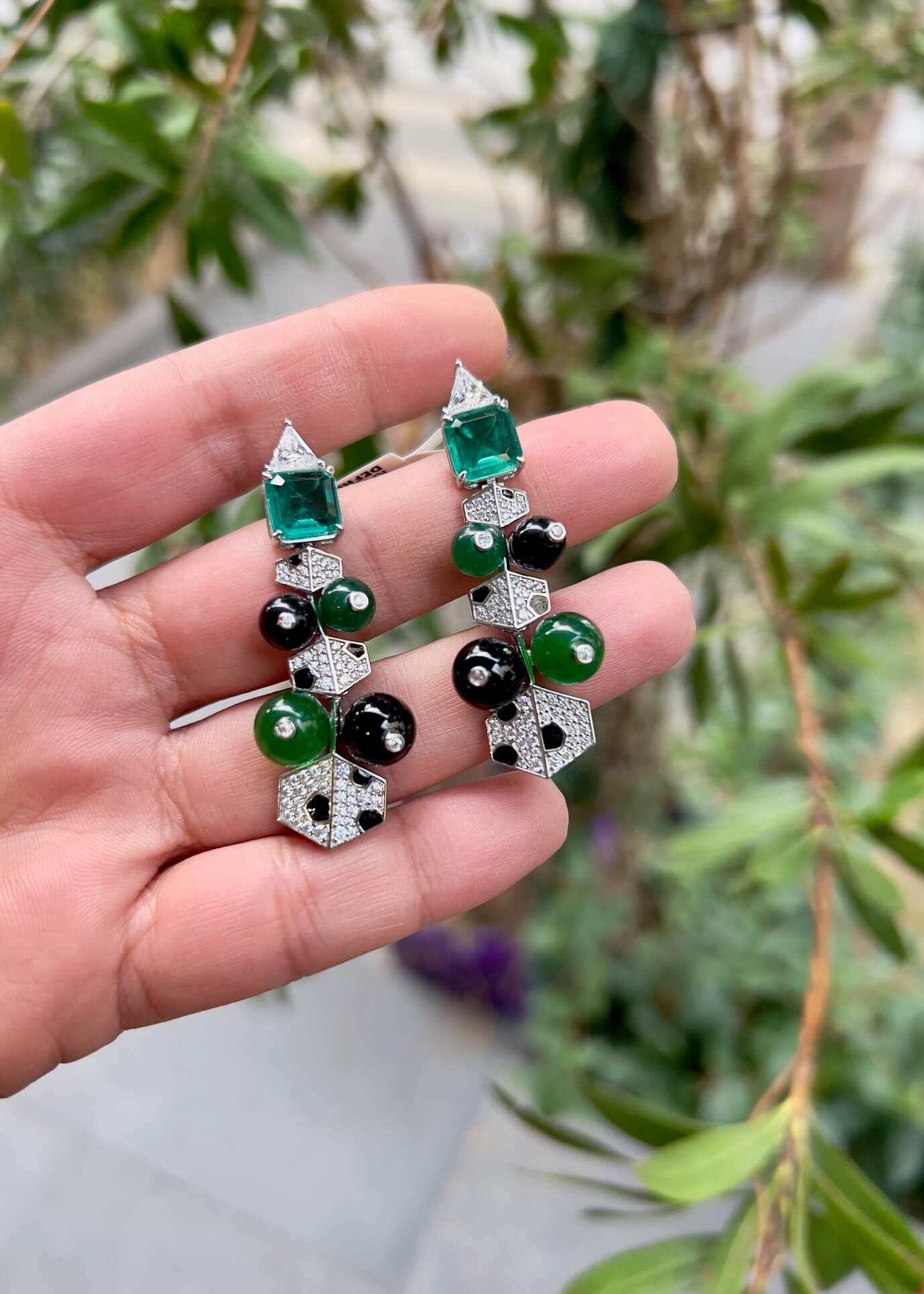 Emerald Noir Küpe