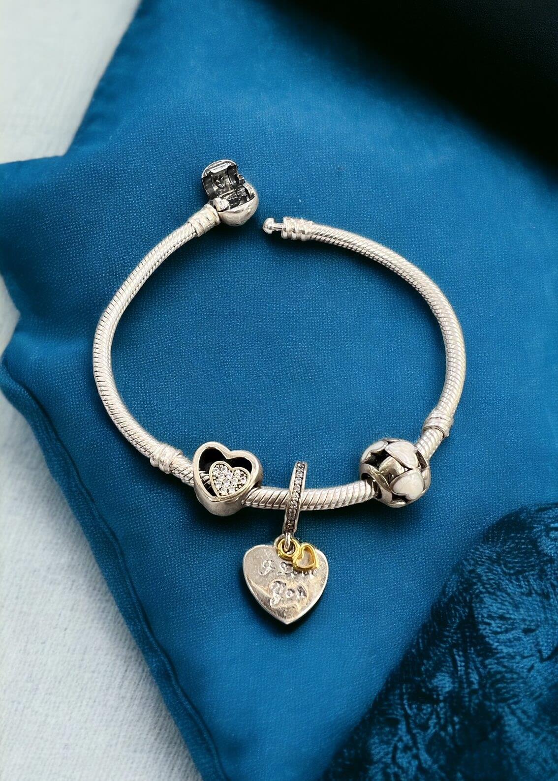 Gold Figürlü Kalp Charm 