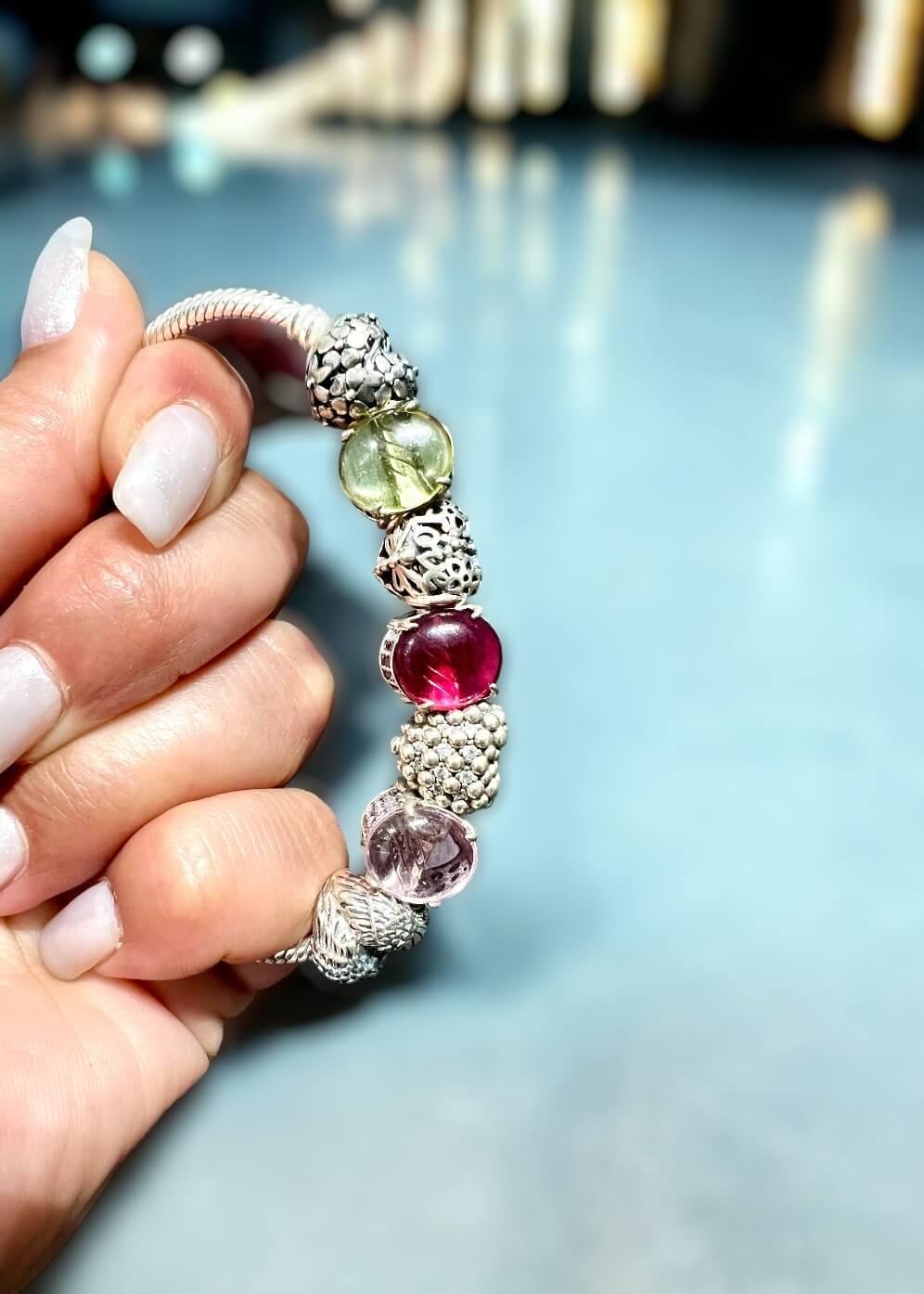 Kanat Kalp Charm