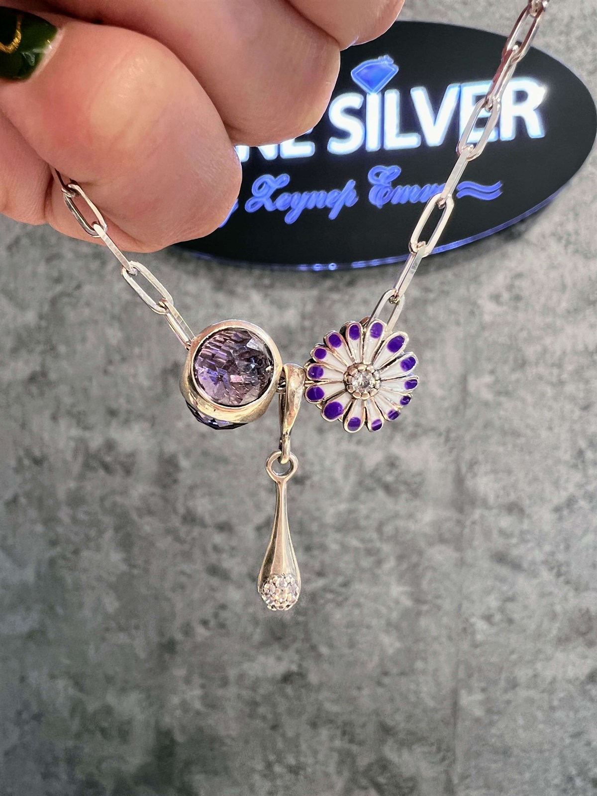 Lila Taşlı Küre Charm