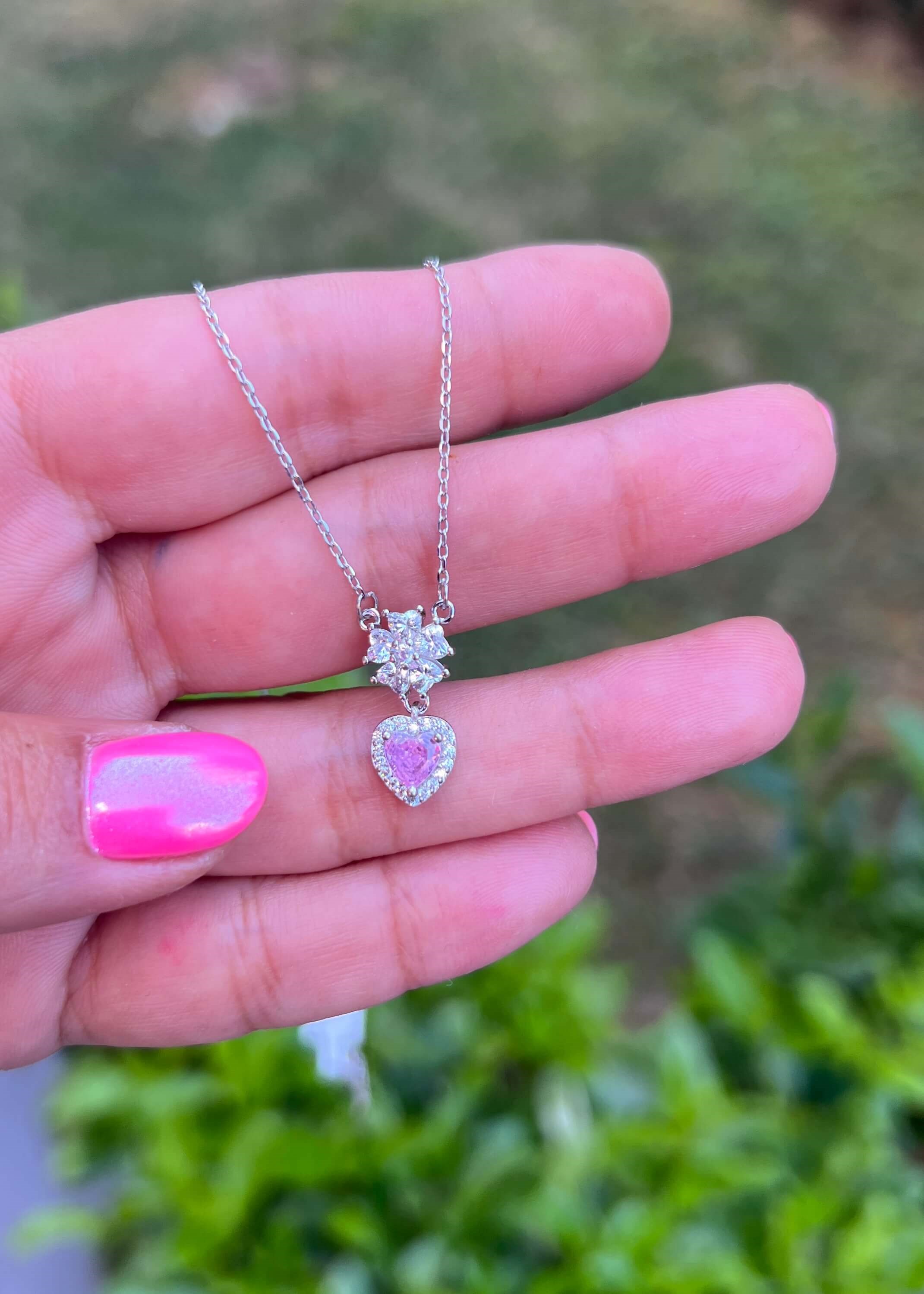 Pembe Taşlı Çİçek Kalp Kolye