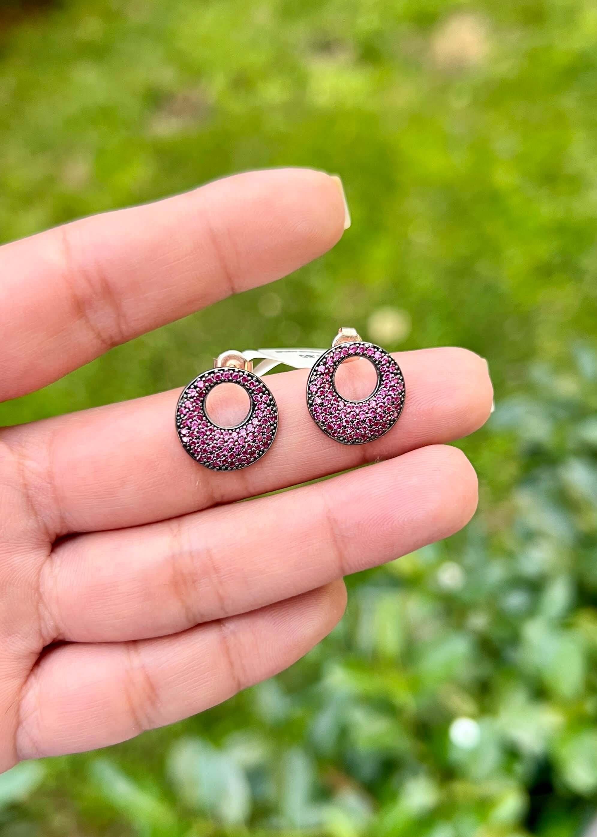 Pembe Taşlı Düğme Küpe