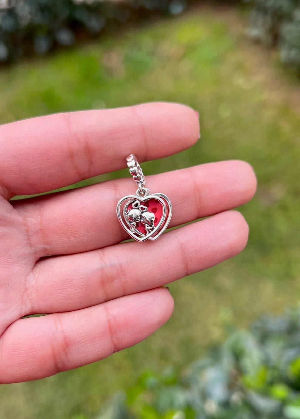 Romantik Öpücük Charm