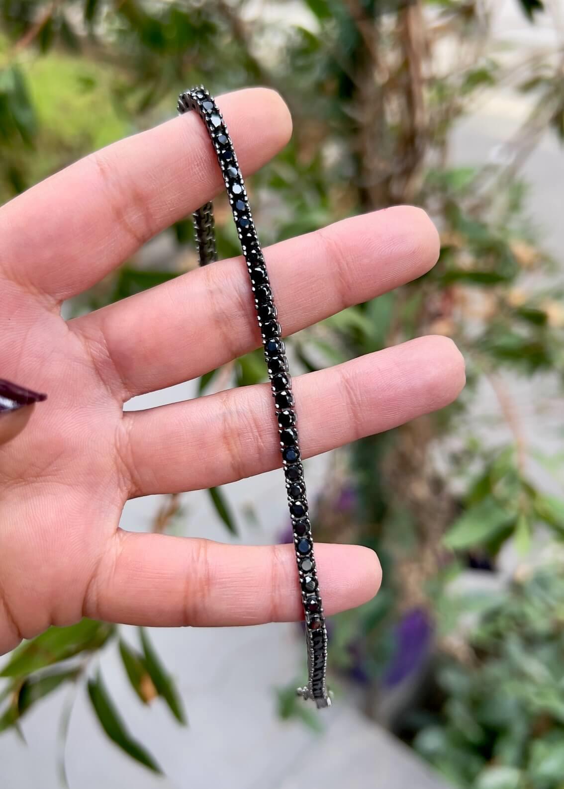 Siyah Suyolu Bileklik 3 mm 21 cm
