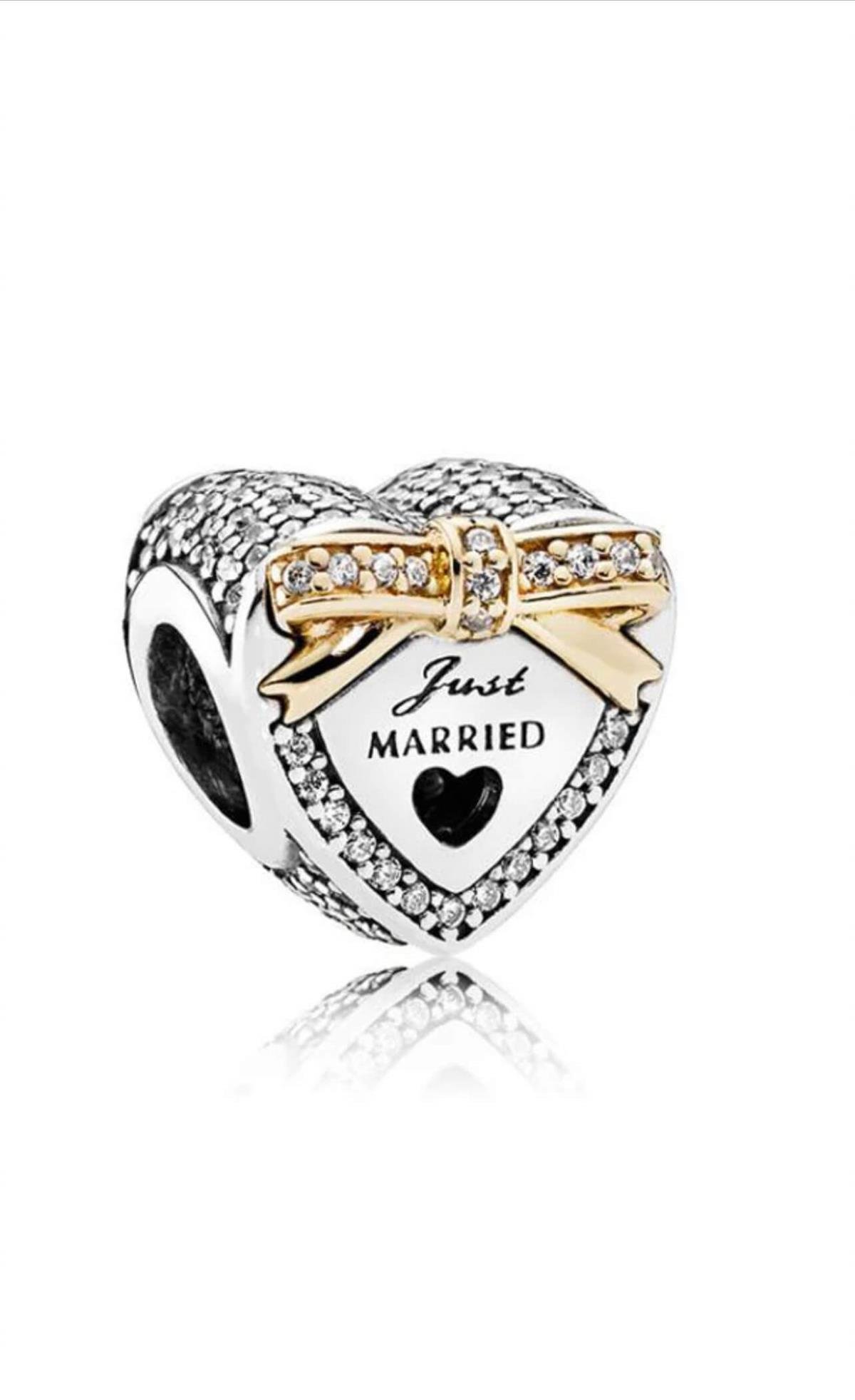 Yeni Evli Kalp Charm (Just Married)