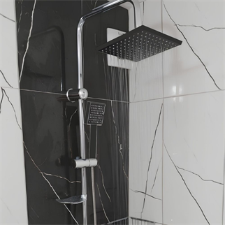 Siyah Detaylı Krom Tepe Duş Seti