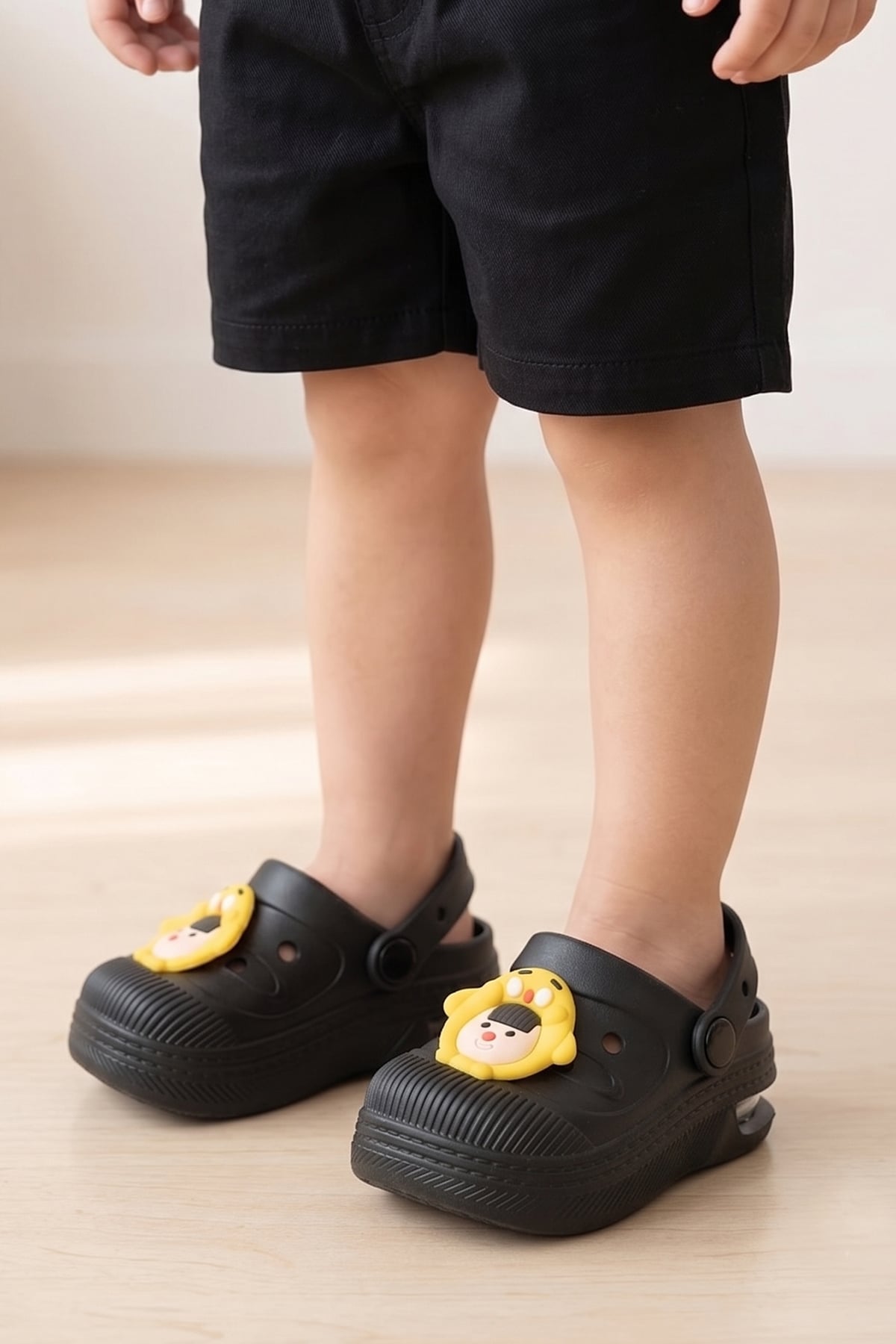 Elit MYS2316 Bebe-Patik Çocuk Emojili Işıklı Sabo Terlik Siyah