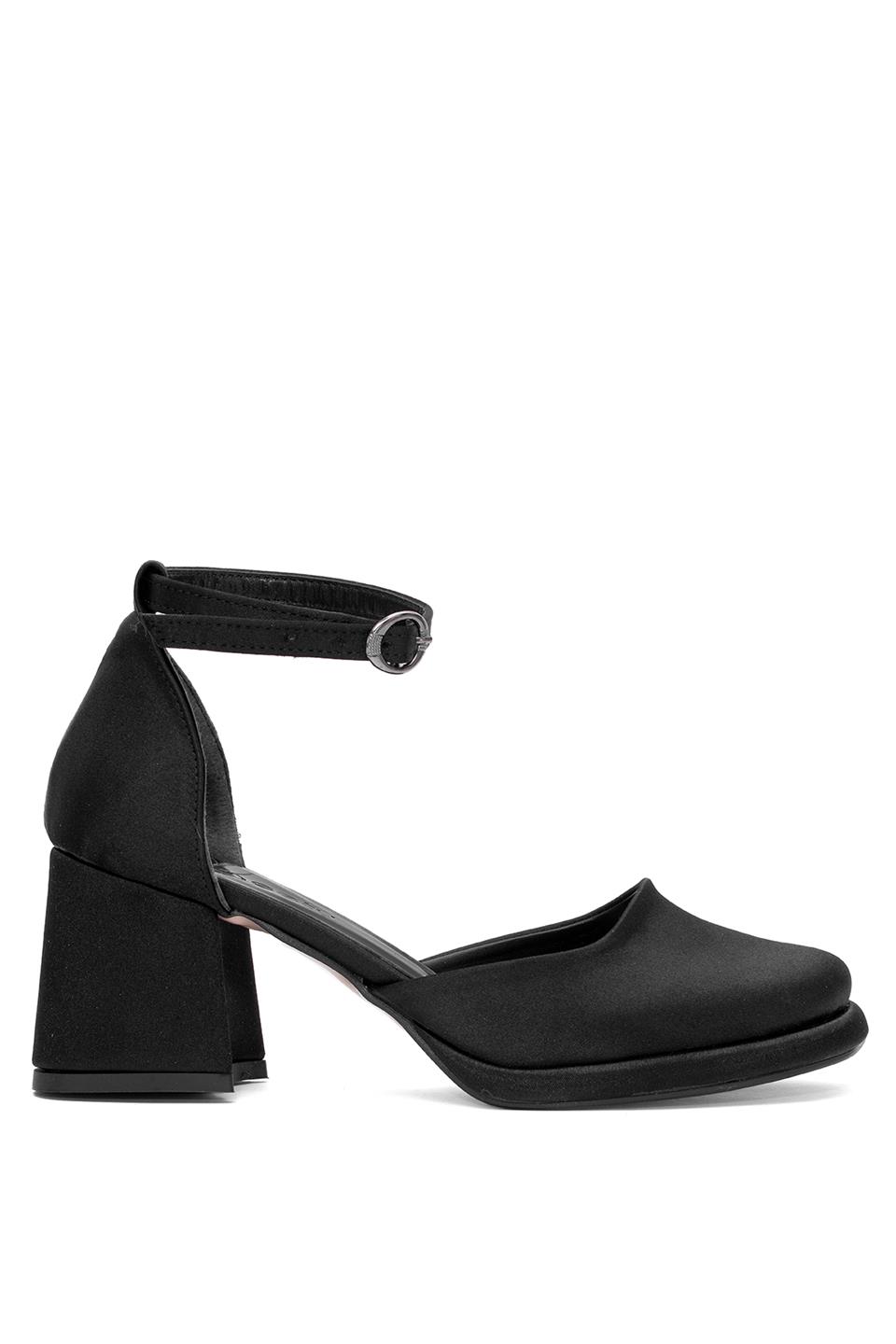 Beety 25BY222.425 Kadın Klasik Topuklu Ayakkabı Siyah