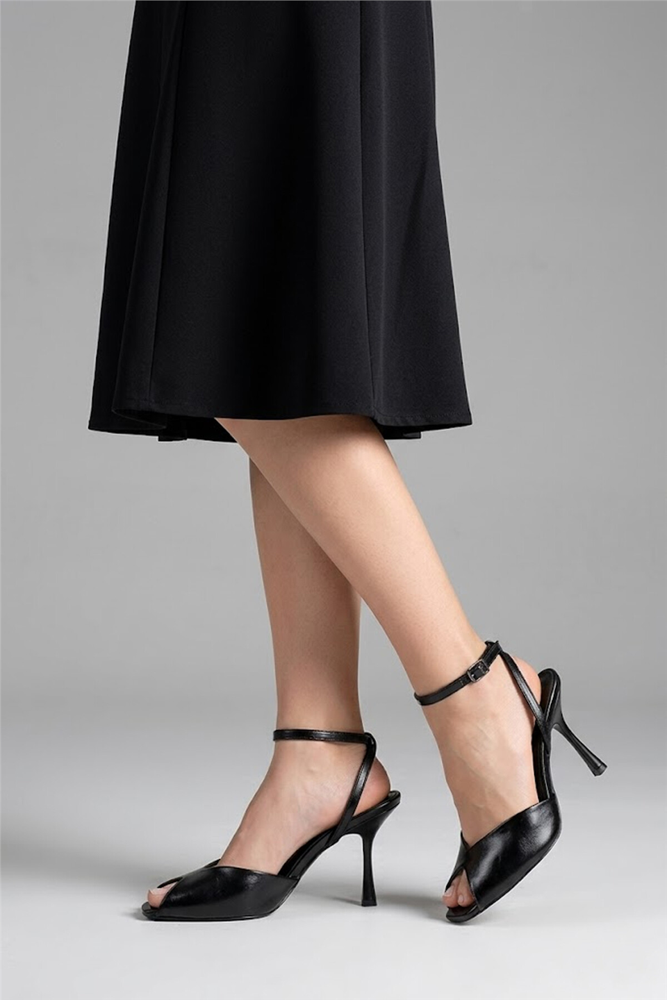Beety 26BY250.3239 Kadın Klasik Topuklu Ayakkabı Siyah