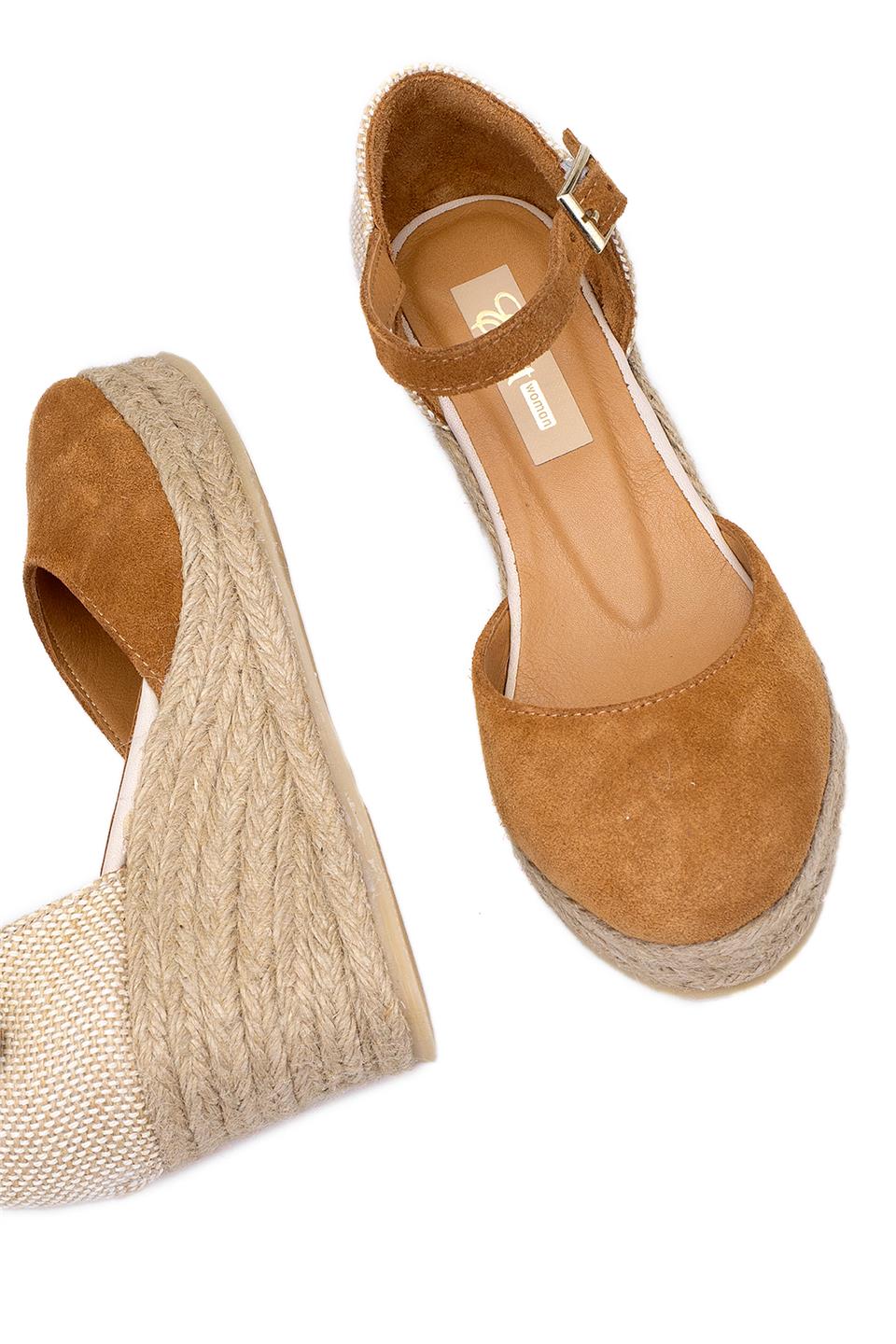 Elit Anastelle Kadın Hakiki Süet Deri Dolgu Topuk Sandalet Taba