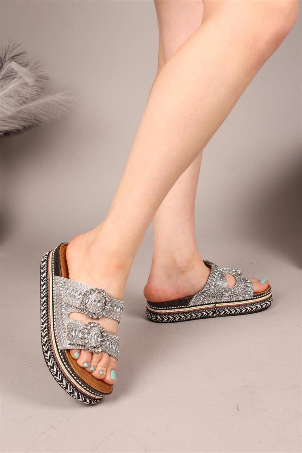 Elit BTBSJ02 Kadın Taşlı Düz Terlik Gümüş