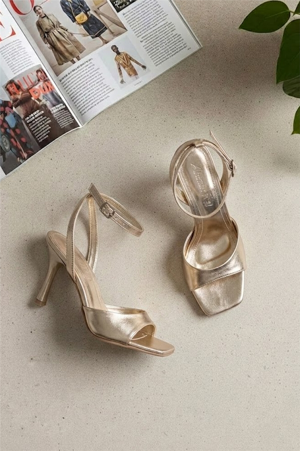 Elit MST1355M Kadın Klasik Topuklu ayakkabı Altın