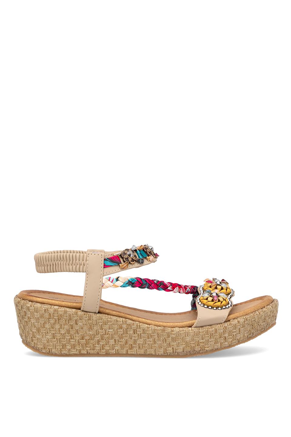 Guja 25Y153-2 Kadın Taşlı Düz Sandalet Bej