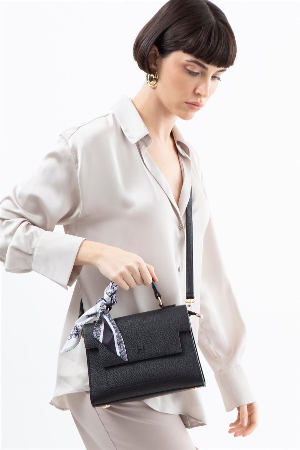 Matthew Cox BYN2359 Kadın ElÇantası Siyah