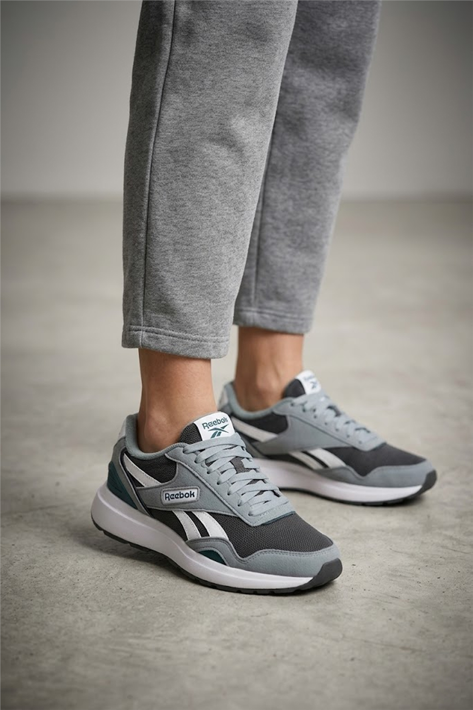 Reebok 102269778 100245737 6M GL1100 Kadın Klasik Sneaker Yeşil