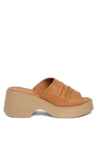 Zeyn 7841C Kadın Hakiki Deri Dolgu Topuk Terlik Taba