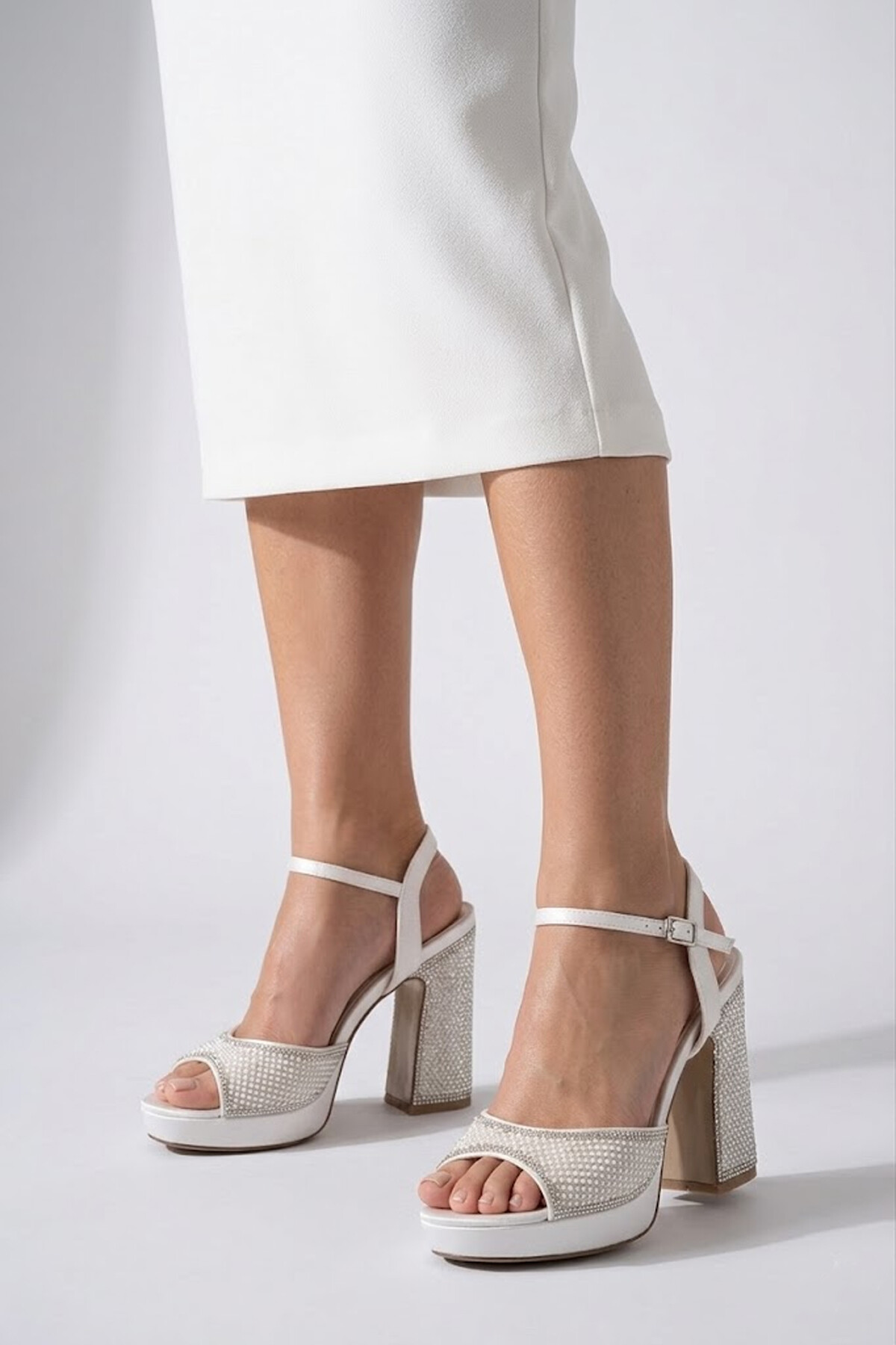 Beety 26BY223.390C Kadın Taşlı Klasik Platform Ayakkabı Sedef