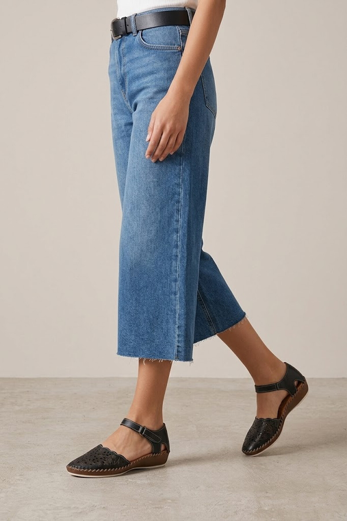 Beety 26BY67.26019C Kadın Hakiki Deri Düz Sandalet Siyah