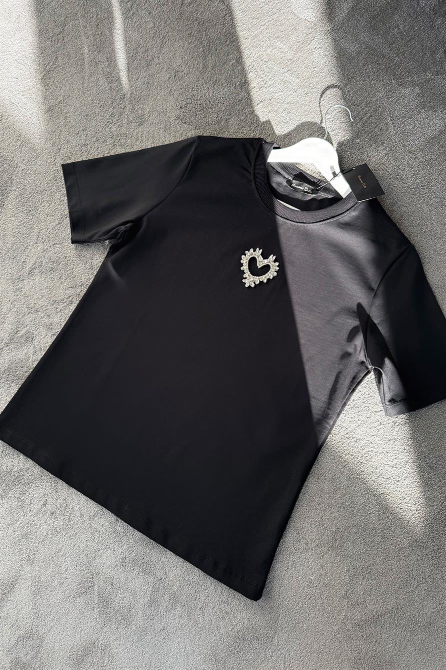 Orj Taşlı Kalp Motifili Tshirt- SİYAH