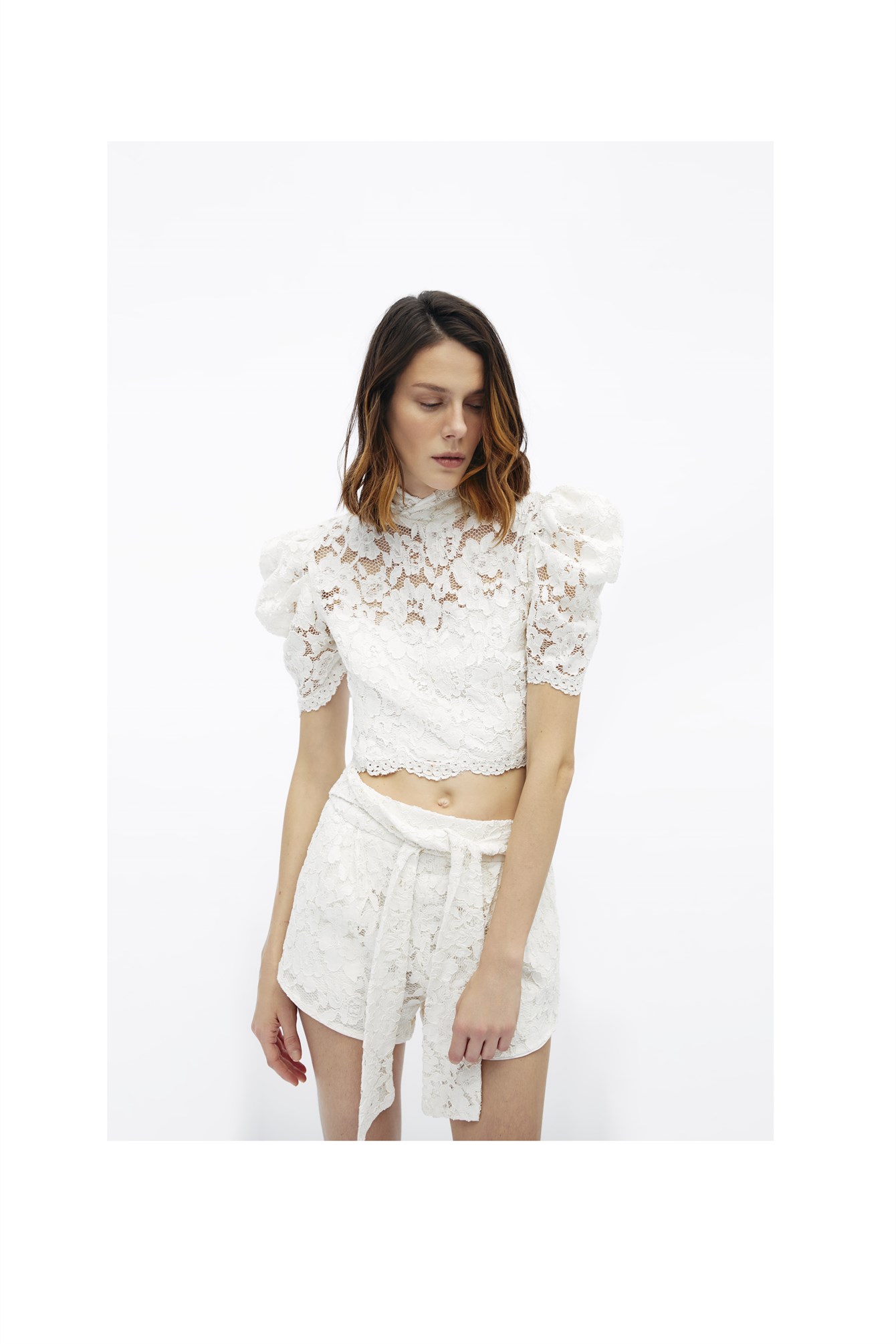 Dantel Bağcıklı Şort