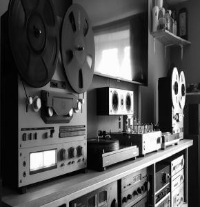 HI-FI