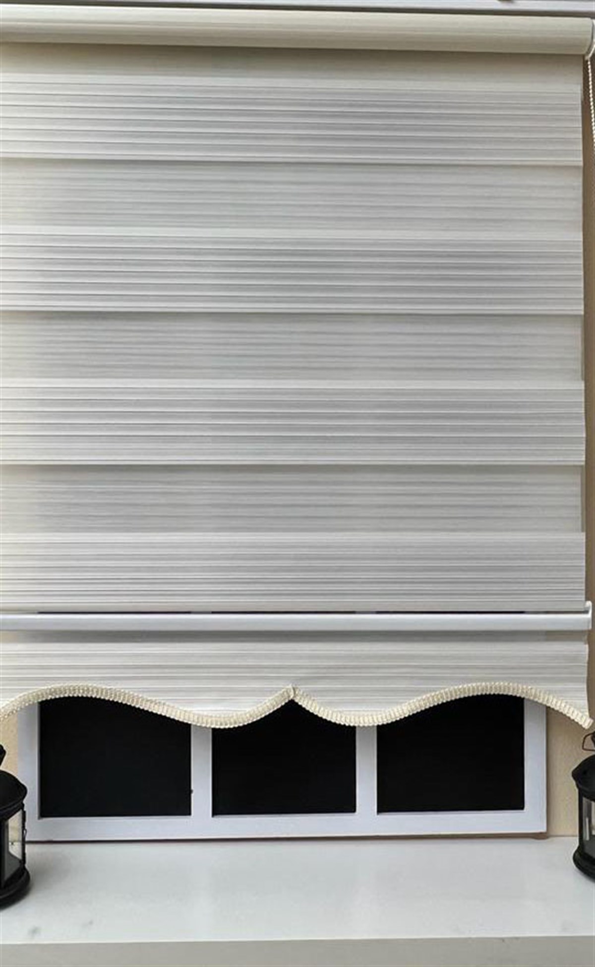 Pliseli Stor Zebra Perde Ekru  Etek Dilimli STB481