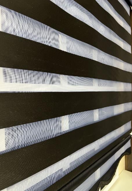 StorBuradaZebra Stor Perde Siyah Etek Dilimli STB-400-V15