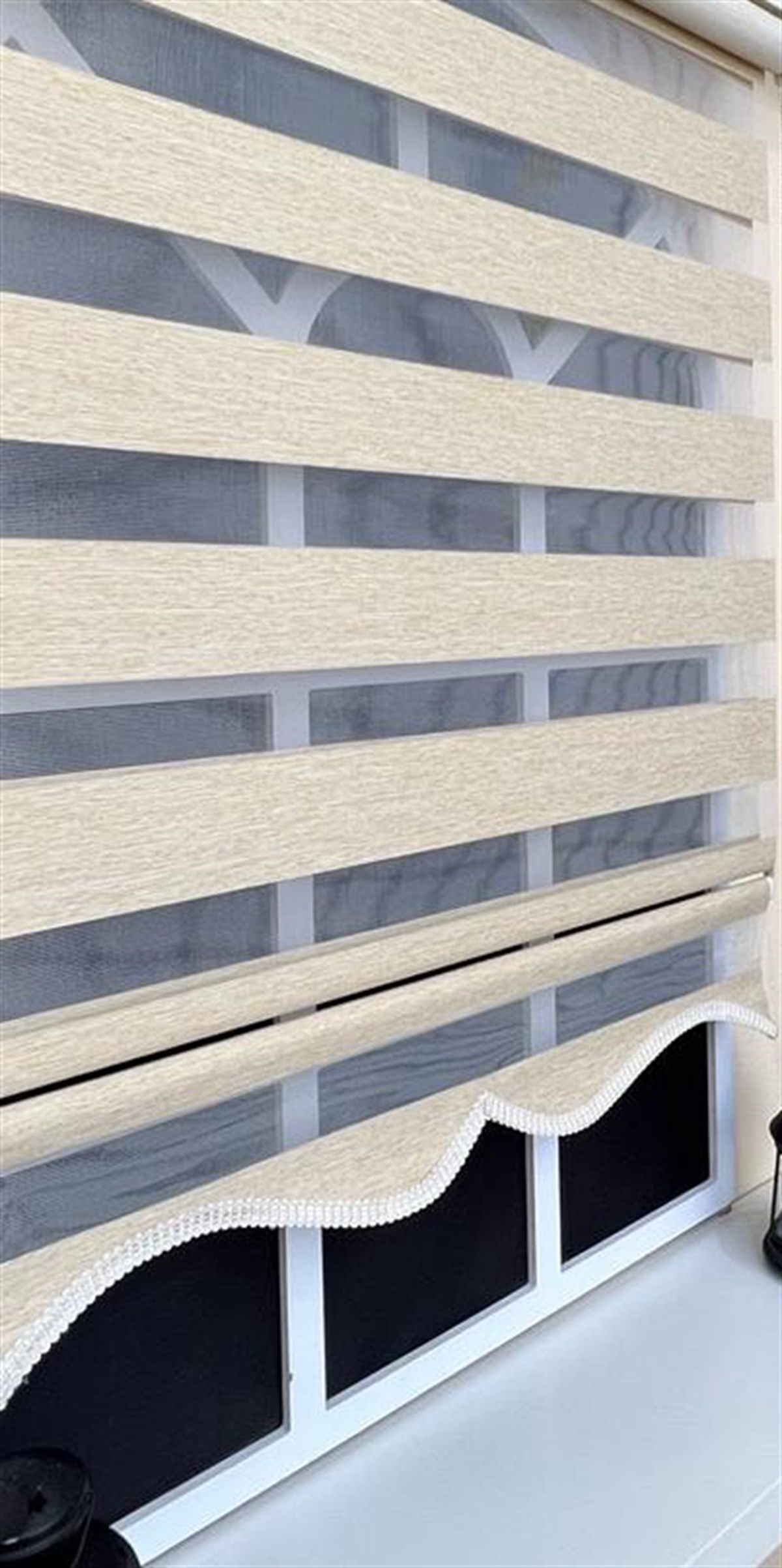 Zebra Stor Perde Sütlü Kahve Etek Dilimli STB-400-V03