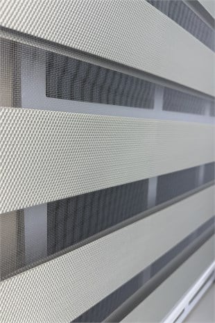 Zebra PerdelerStorBuradaStorBurada Işık Geçirmeyen Karartma Blackout Bej Rengi Zebra Stor Perde