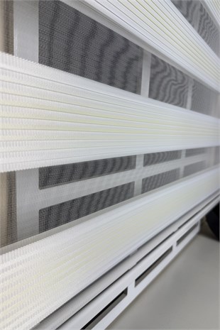 Zebra PerdelerStorBuradaStorBurada Beyaz Zemin Krem Renk Geçişli Zebra Stor Perde