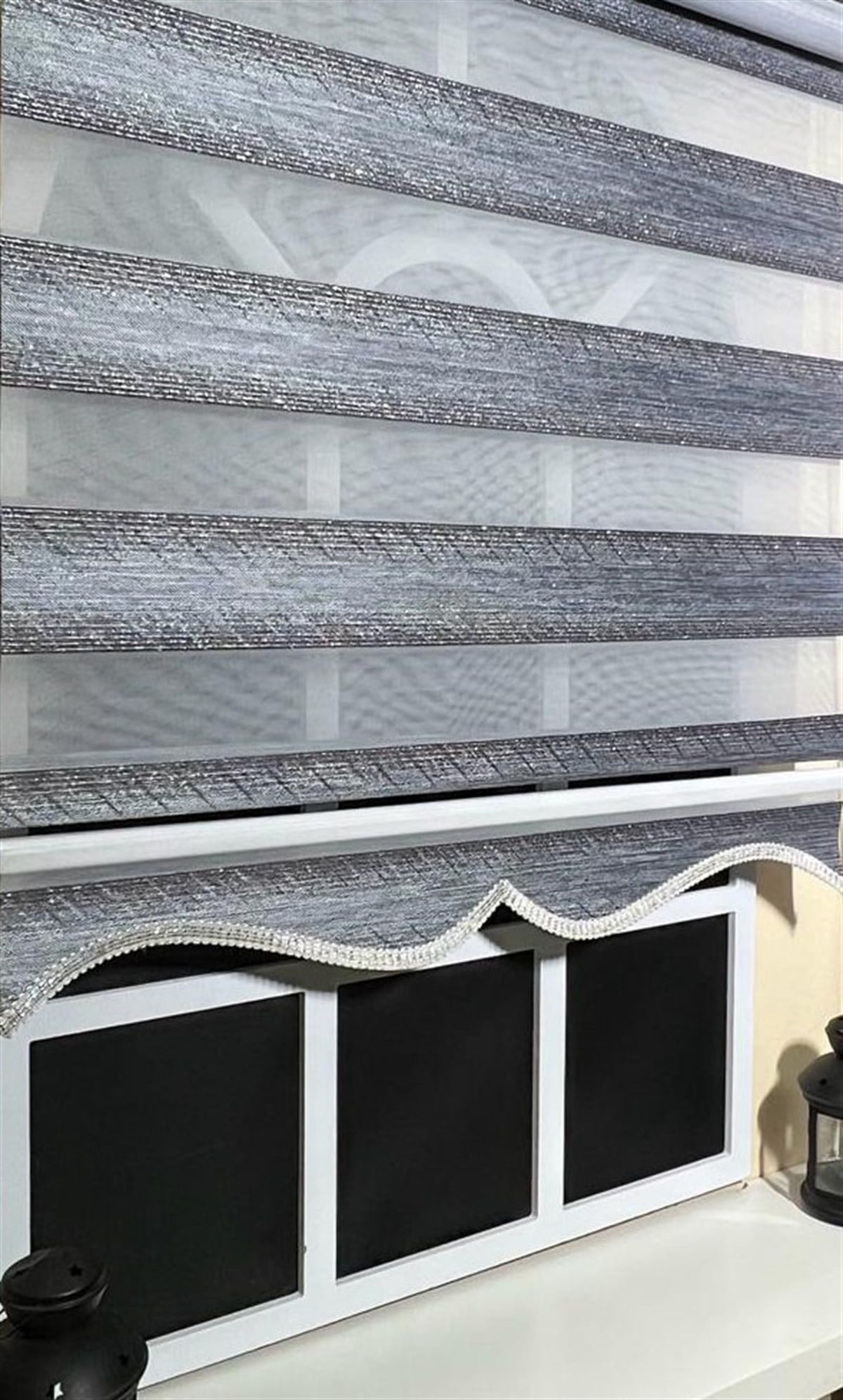 Zebra Stor Perde Gri Renk Geçişli Etek Dilimli ST 047