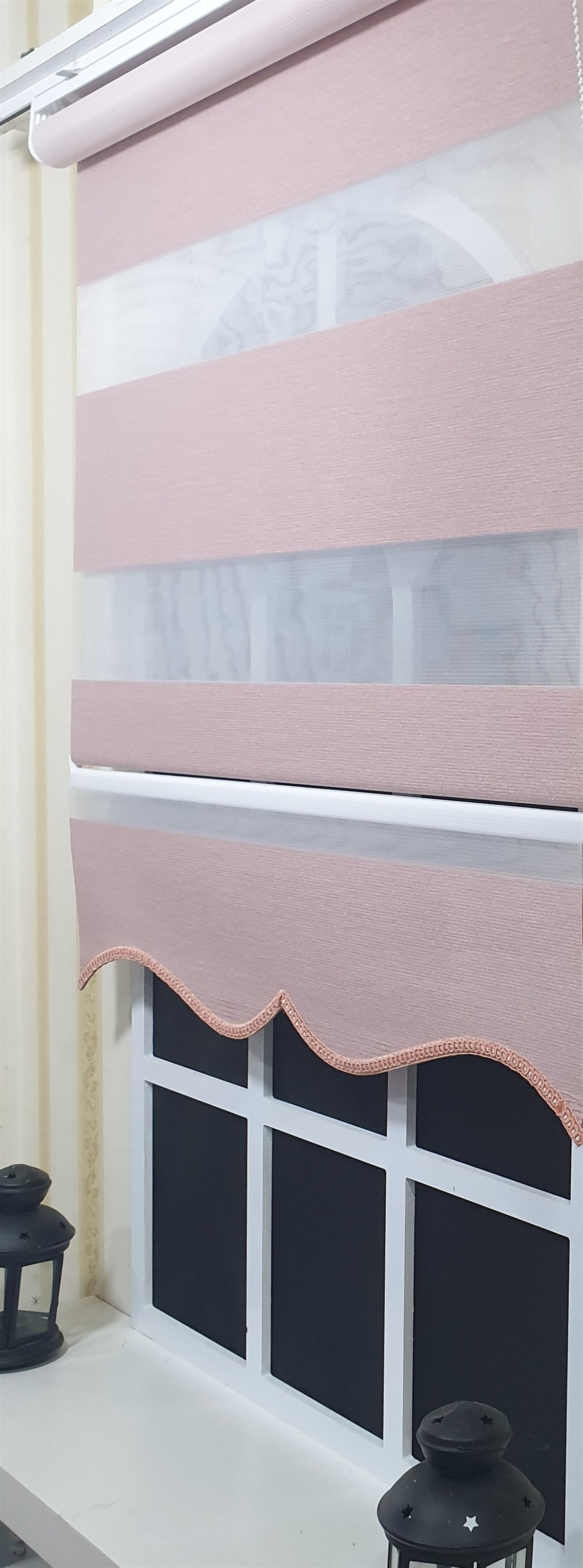 Zebra Stor Perde Pembe Geniş Bantlı Etek Dilimli ST 003