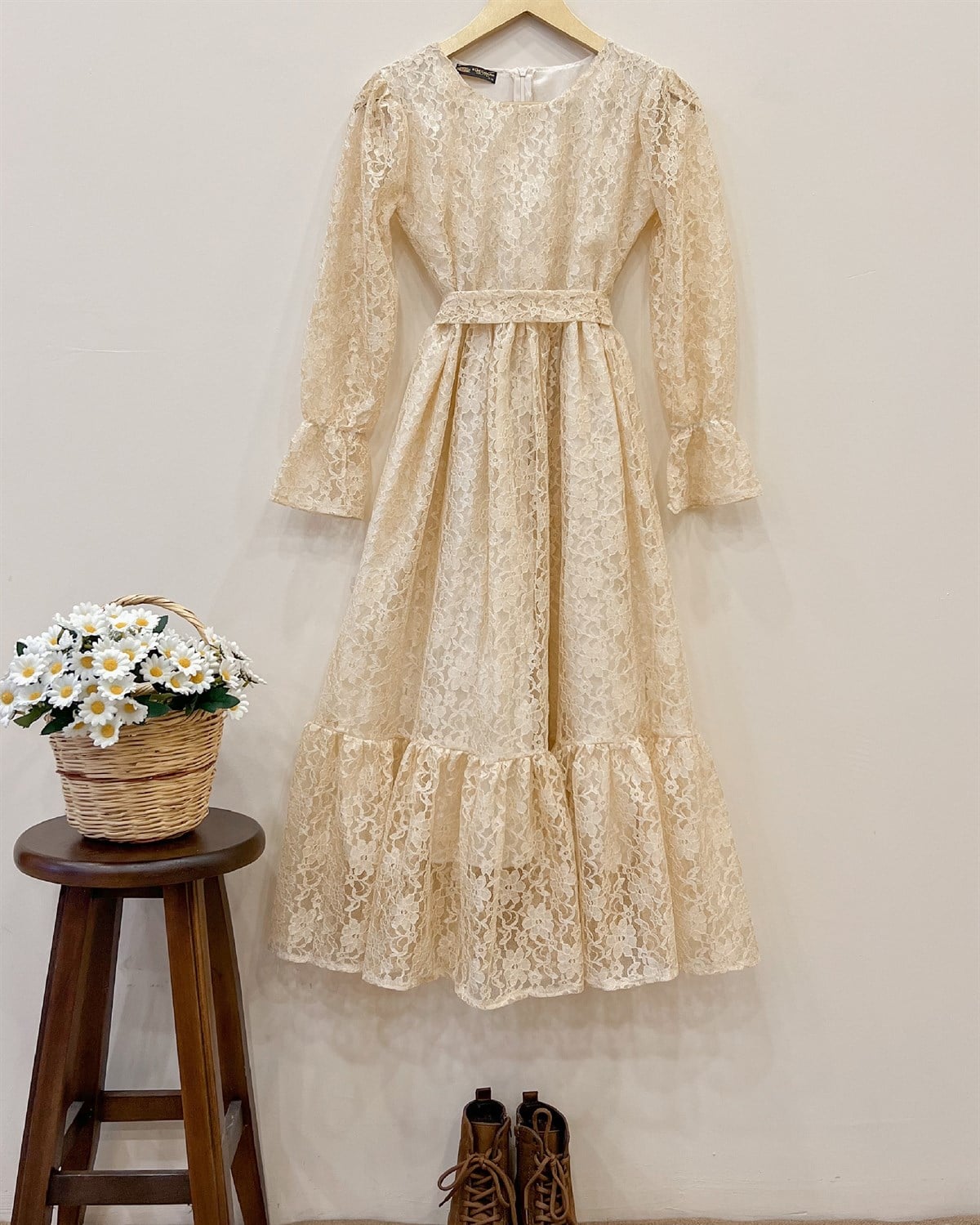 Vintage Ekru Dantelli Elbise