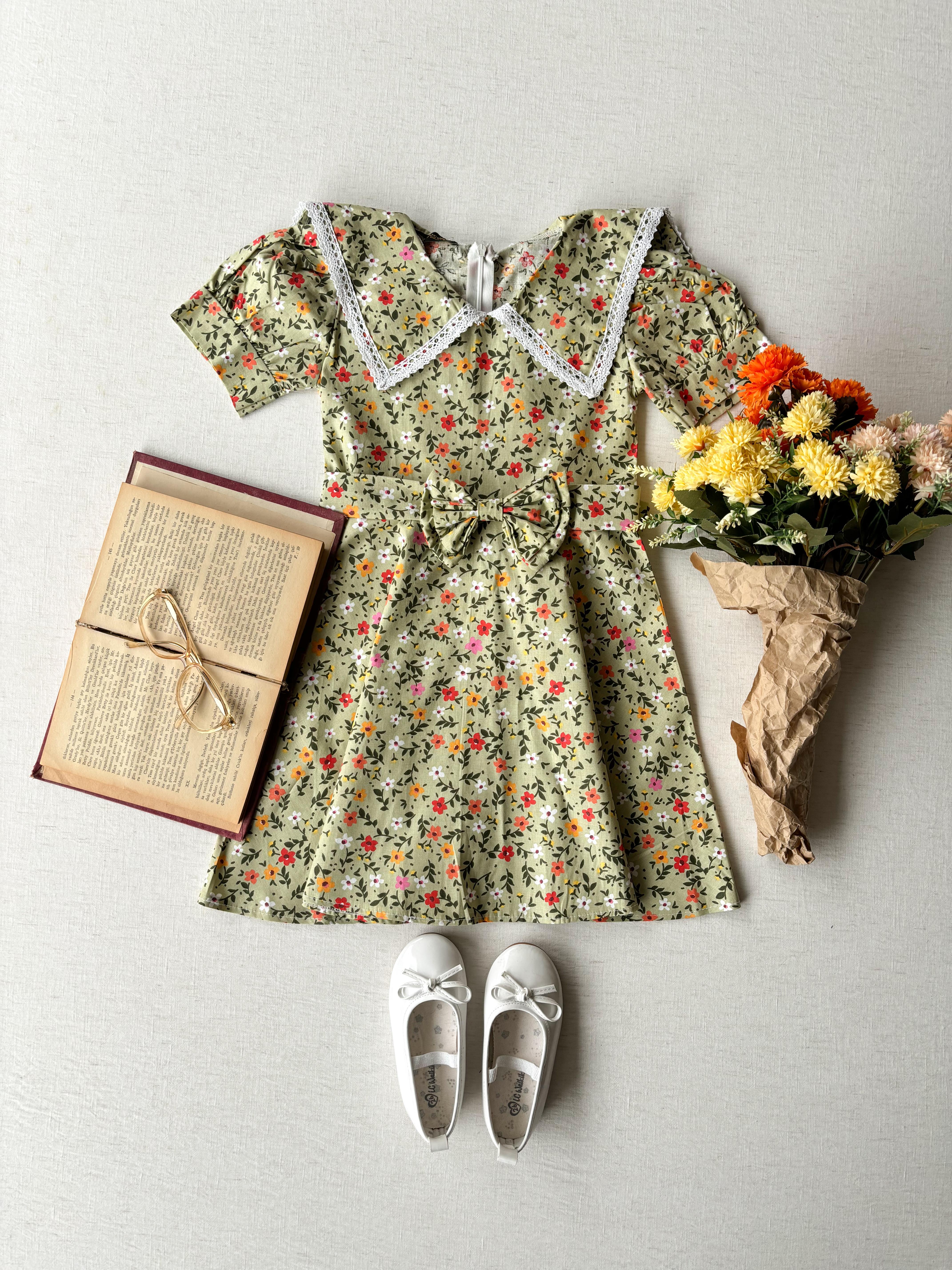 Yeşil Çiçekli Vintage Yakalı Kız Çocuk Elbise