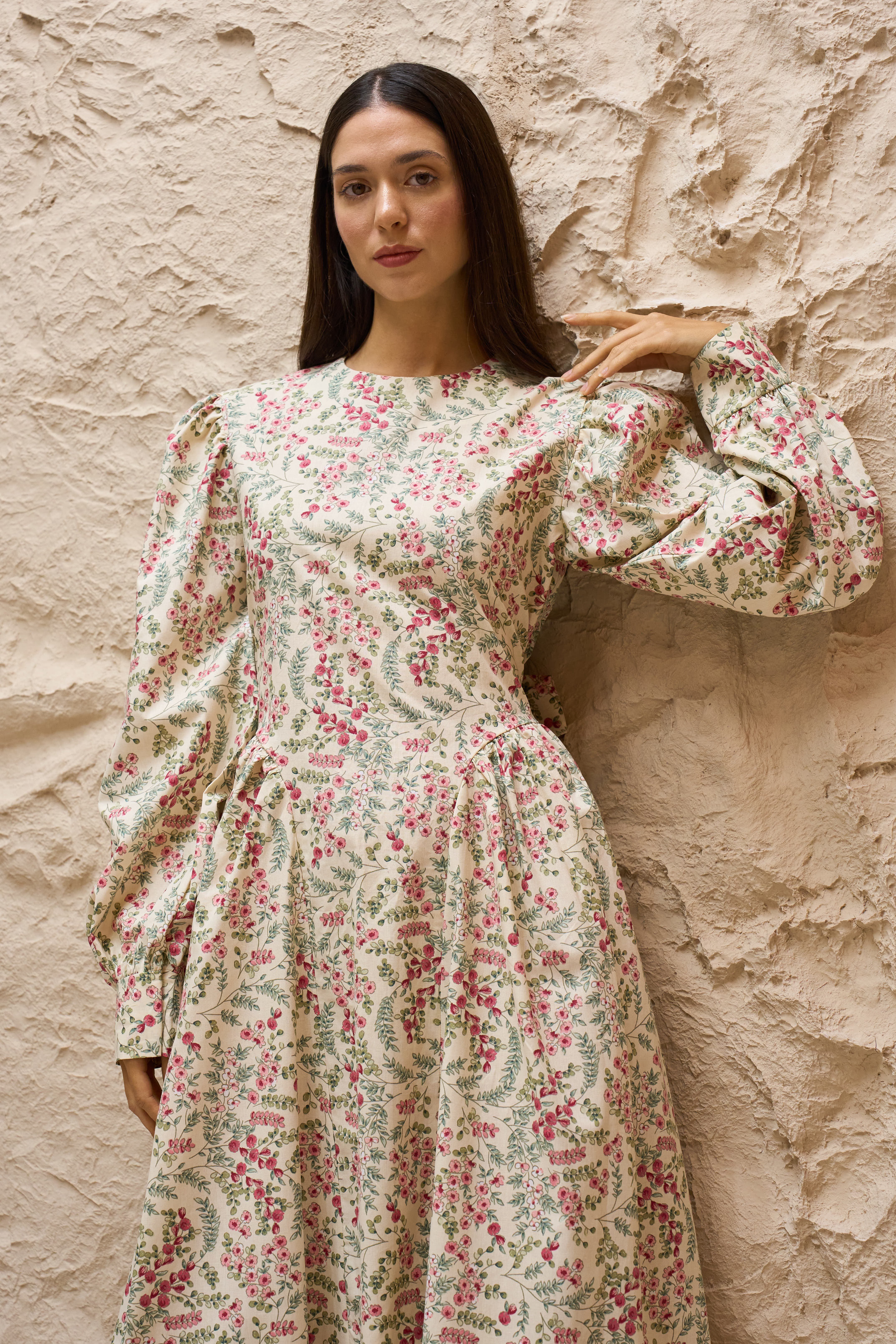 Bordo Çiçeklii Vintage Pileli Poplin Uzun Elbise