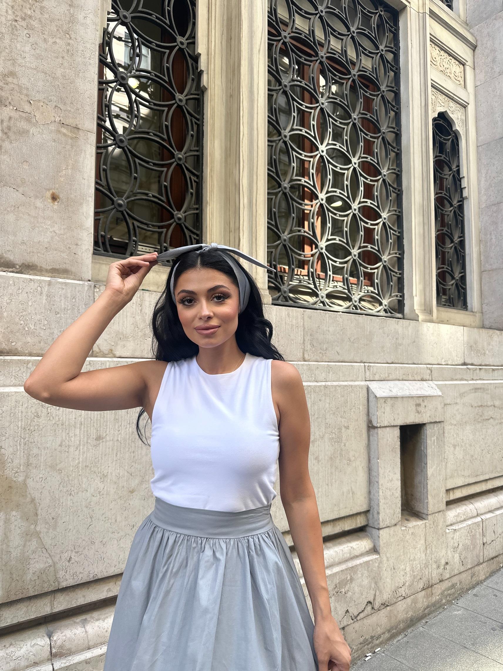 Gri Bağlama Detaylı Bandana