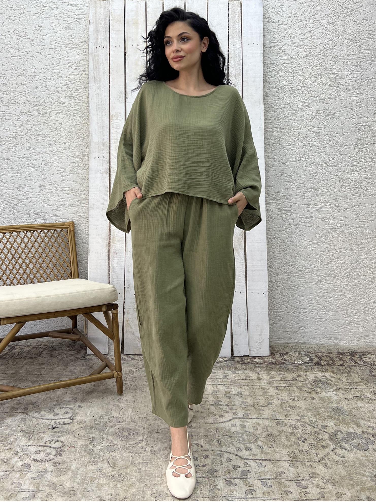 Haki Yeşil Pantolon ve Bluz İkili Takım