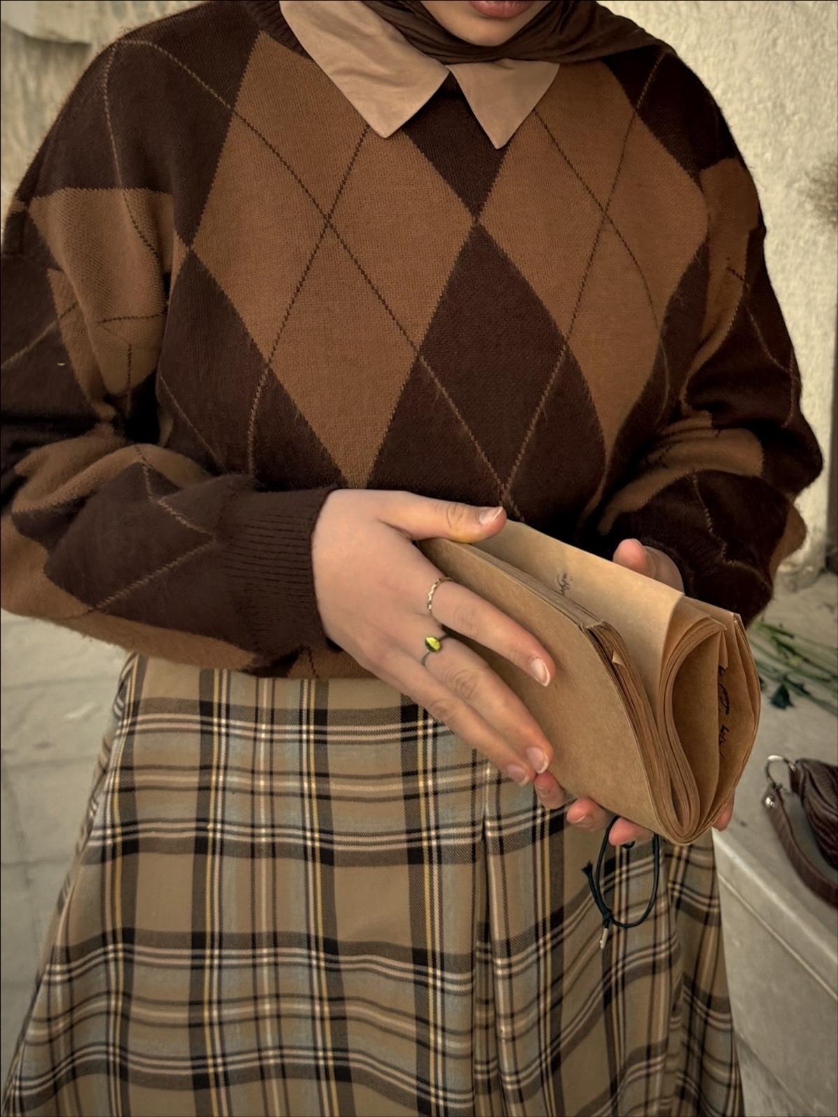 Kahve Baklava Desenli Kazak