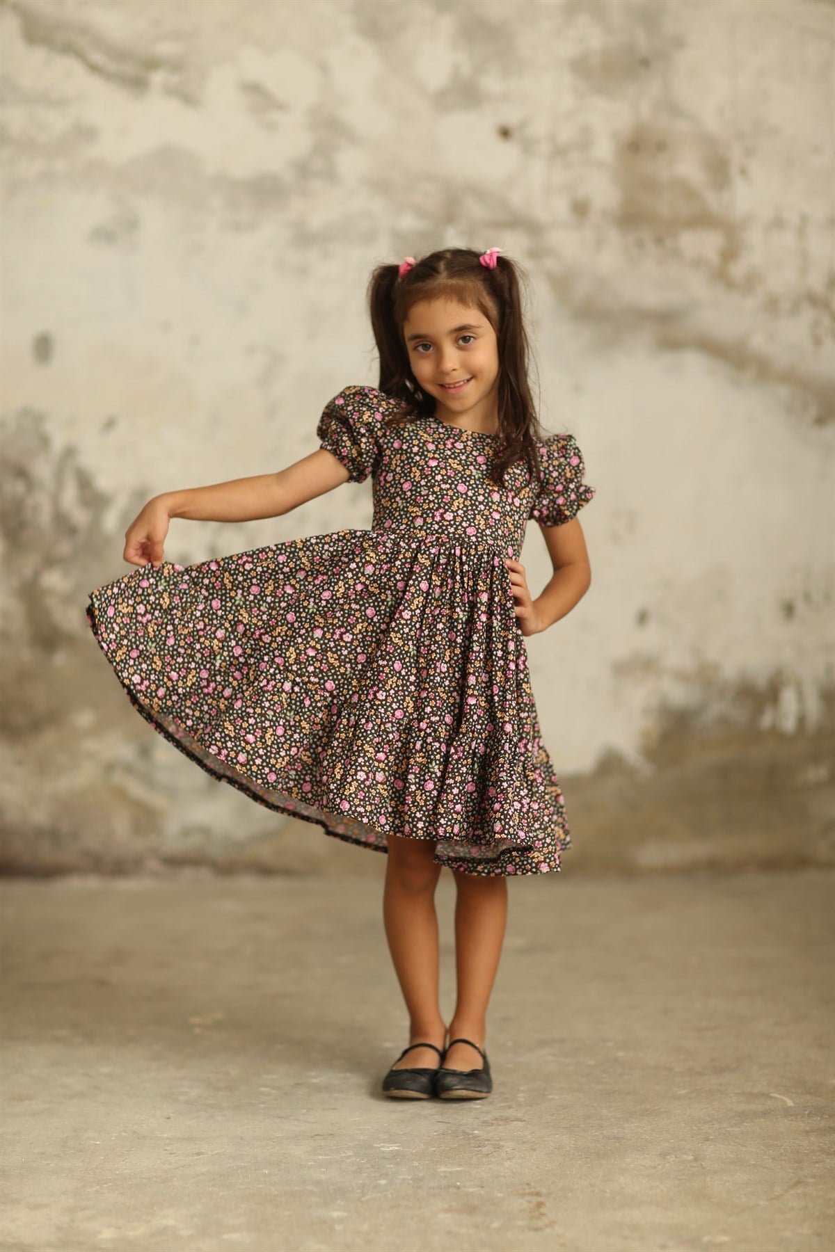 KAHVE DESEN PEMBE ÇİÇEKLİ KIZ ÇOCUK ELBİSE